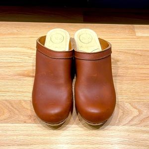 No.6 Old School Clog on Mid Heel in Bourbon